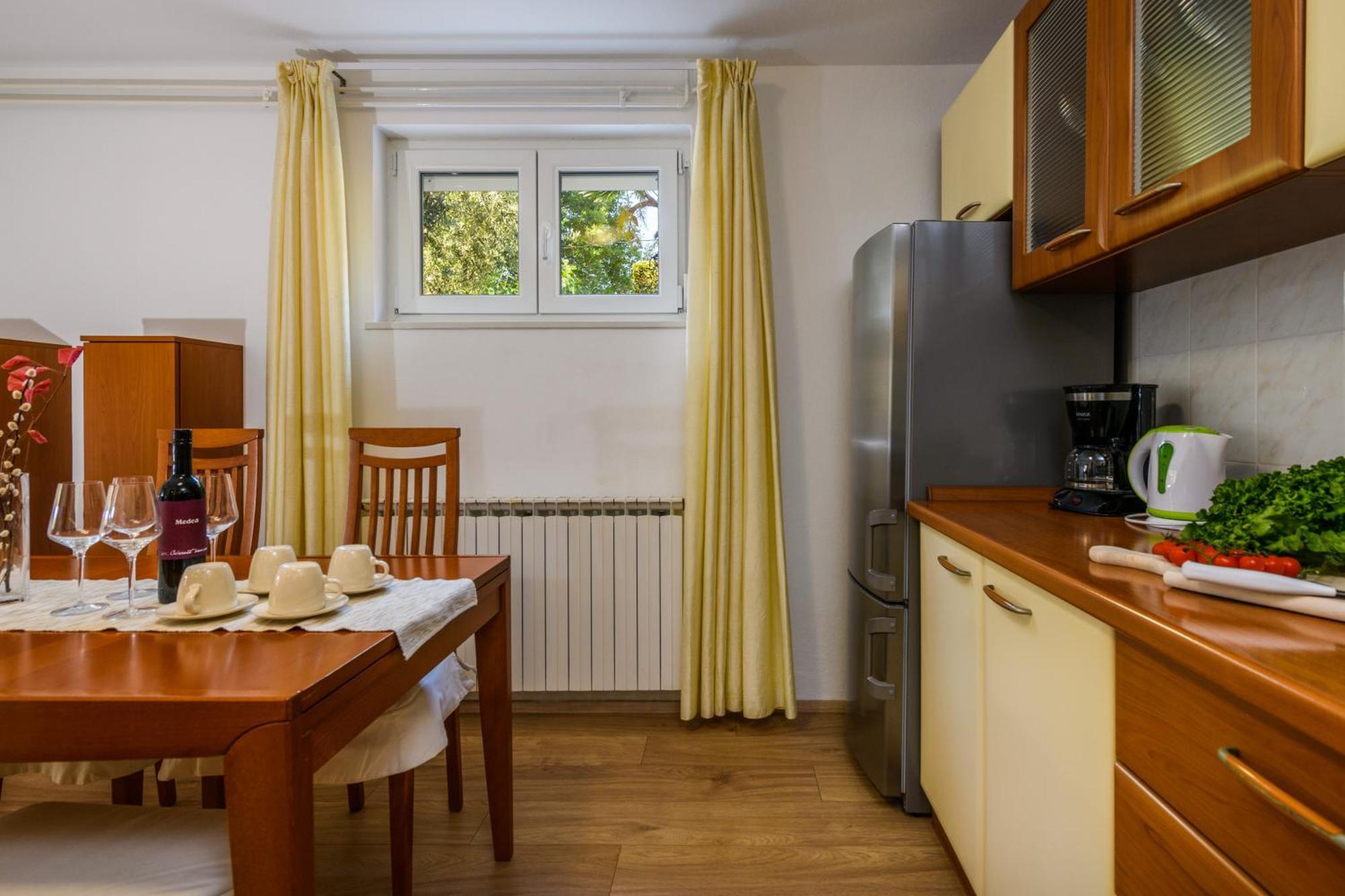 Krajcar Apartment บานโจเล ภายนอก รูปภาพ