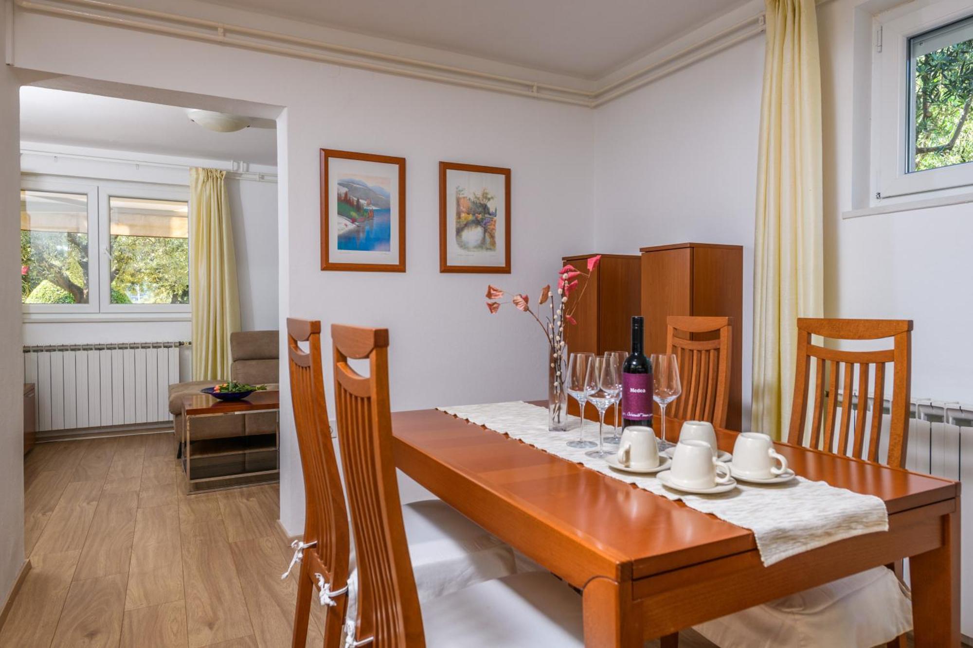 Krajcar Apartment บานโจเล ภายนอก รูปภาพ