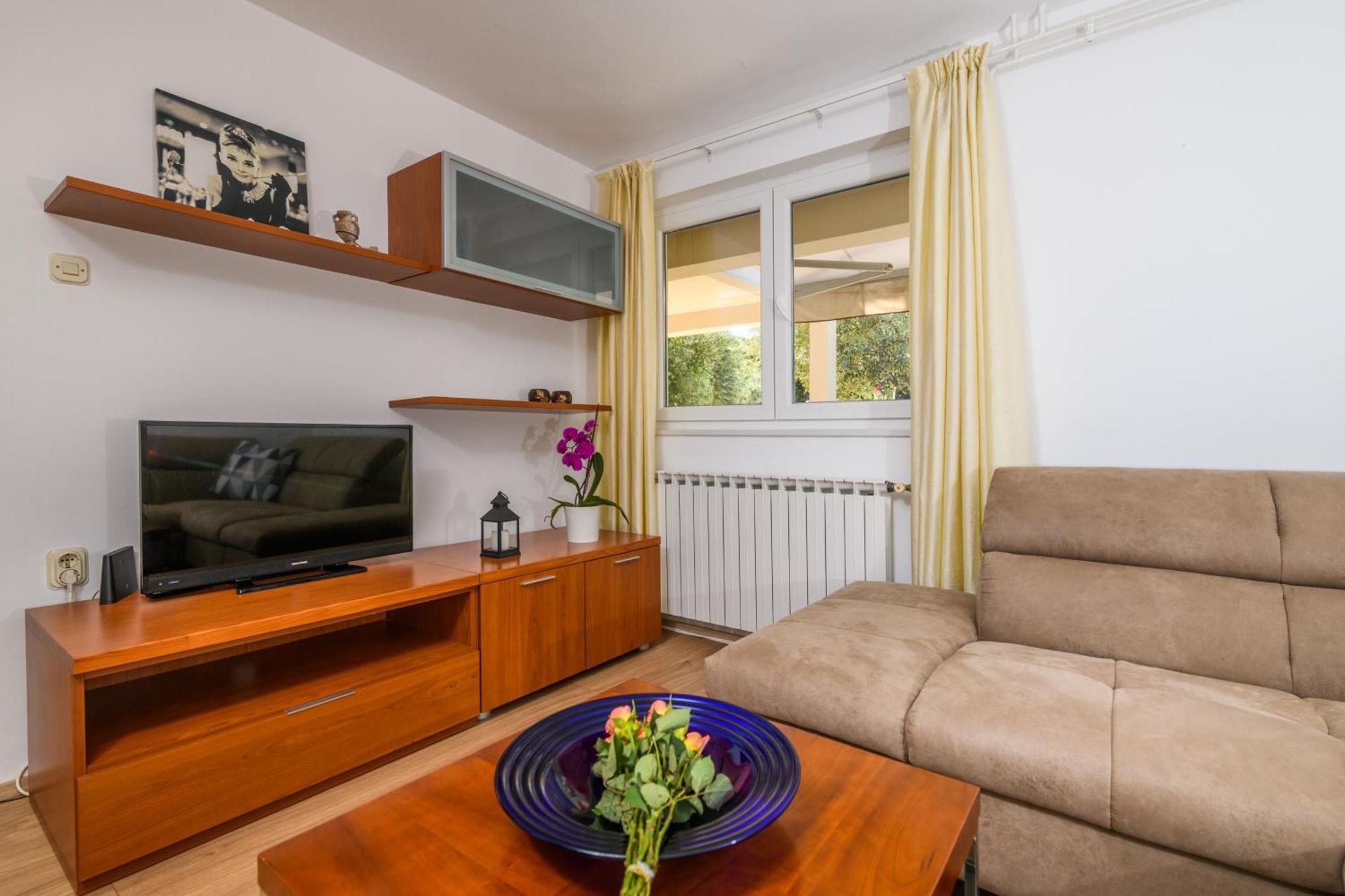 Krajcar Apartment บานโจเล ภายนอก รูปภาพ